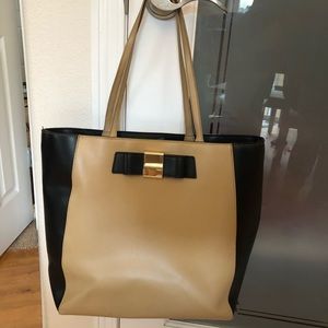 Ivanka Trump large bag